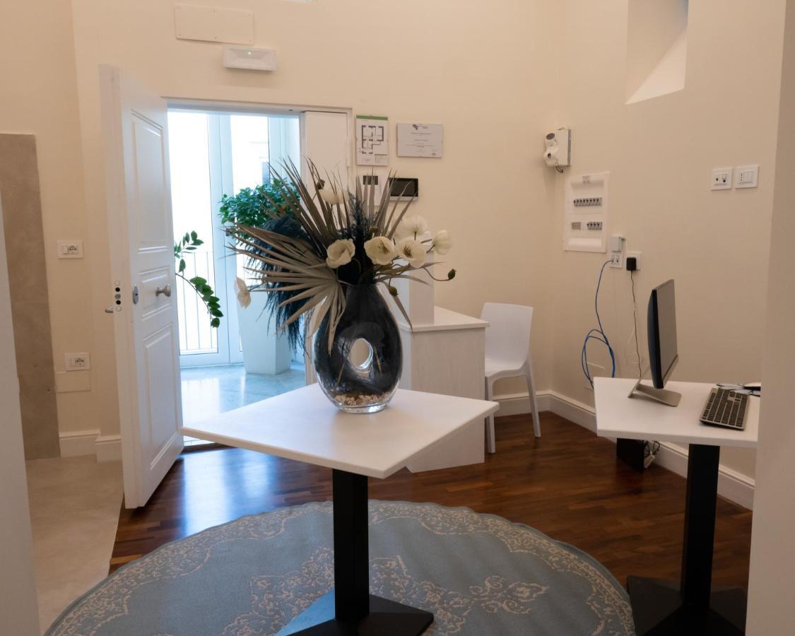 Bernini House Naples Hotel ภายนอก รูปภาพ