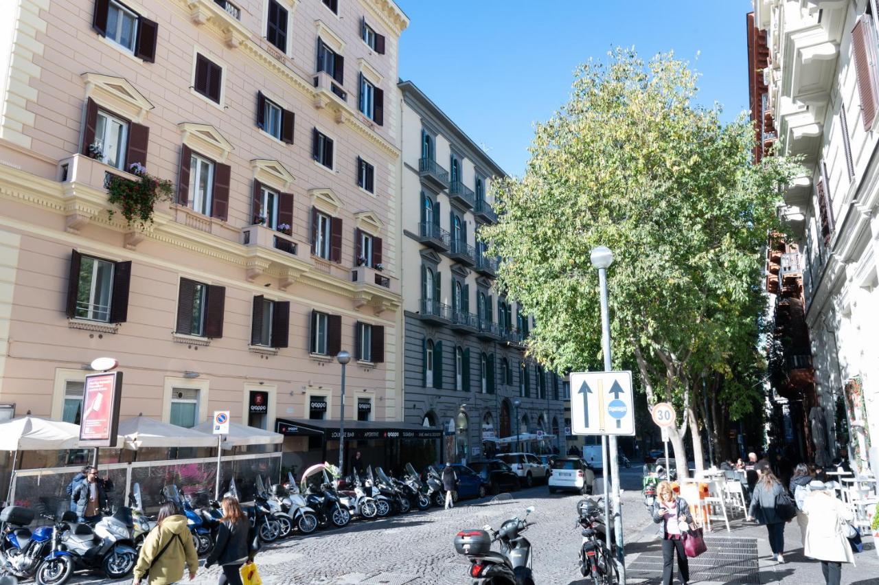 Bernini House Naples Hotel ภายนอก รูปภาพ
