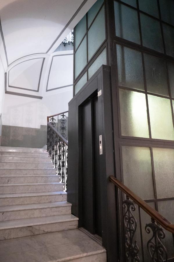 Bernini House Naples Hotel ภายนอก รูปภาพ