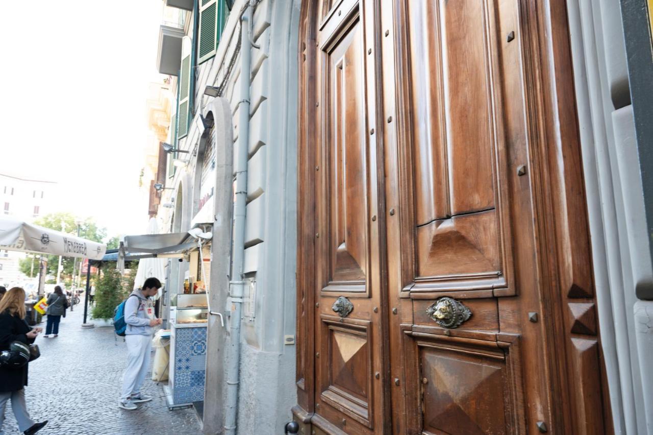 Bernini House Naples Hotel ภายนอก รูปภาพ