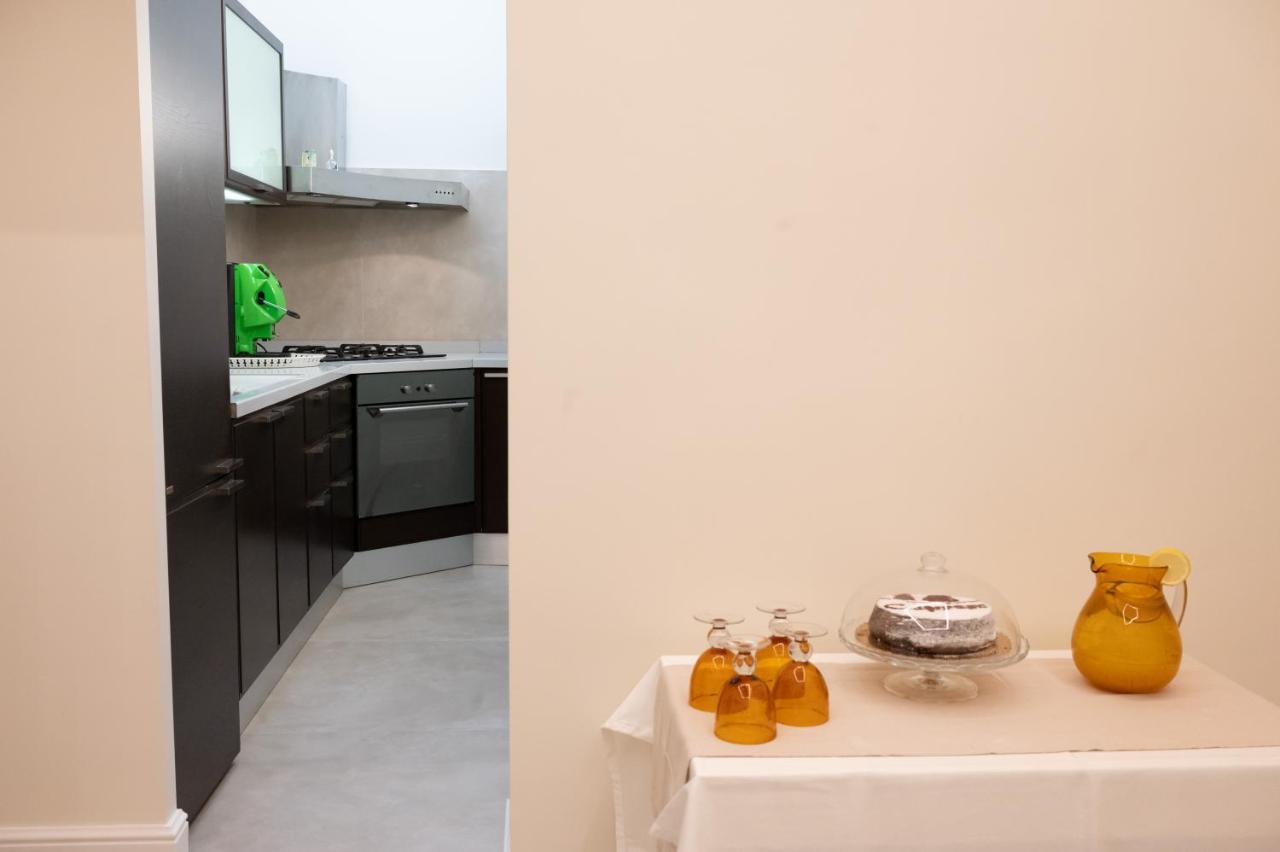 Bernini House Naples Hotel ภายนอก รูปภาพ