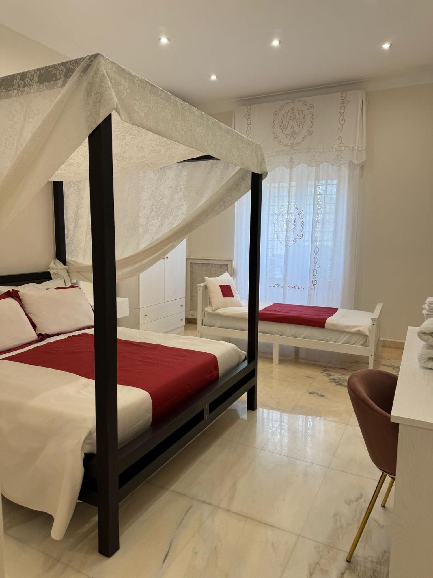 Bernini House Naples Hotel ภายนอก รูปภาพ