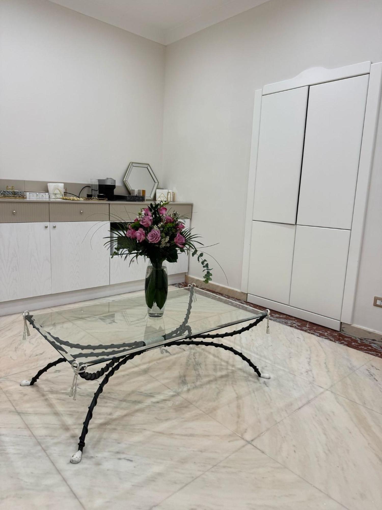 Bernini House Naples Hotel ภายนอก รูปภาพ